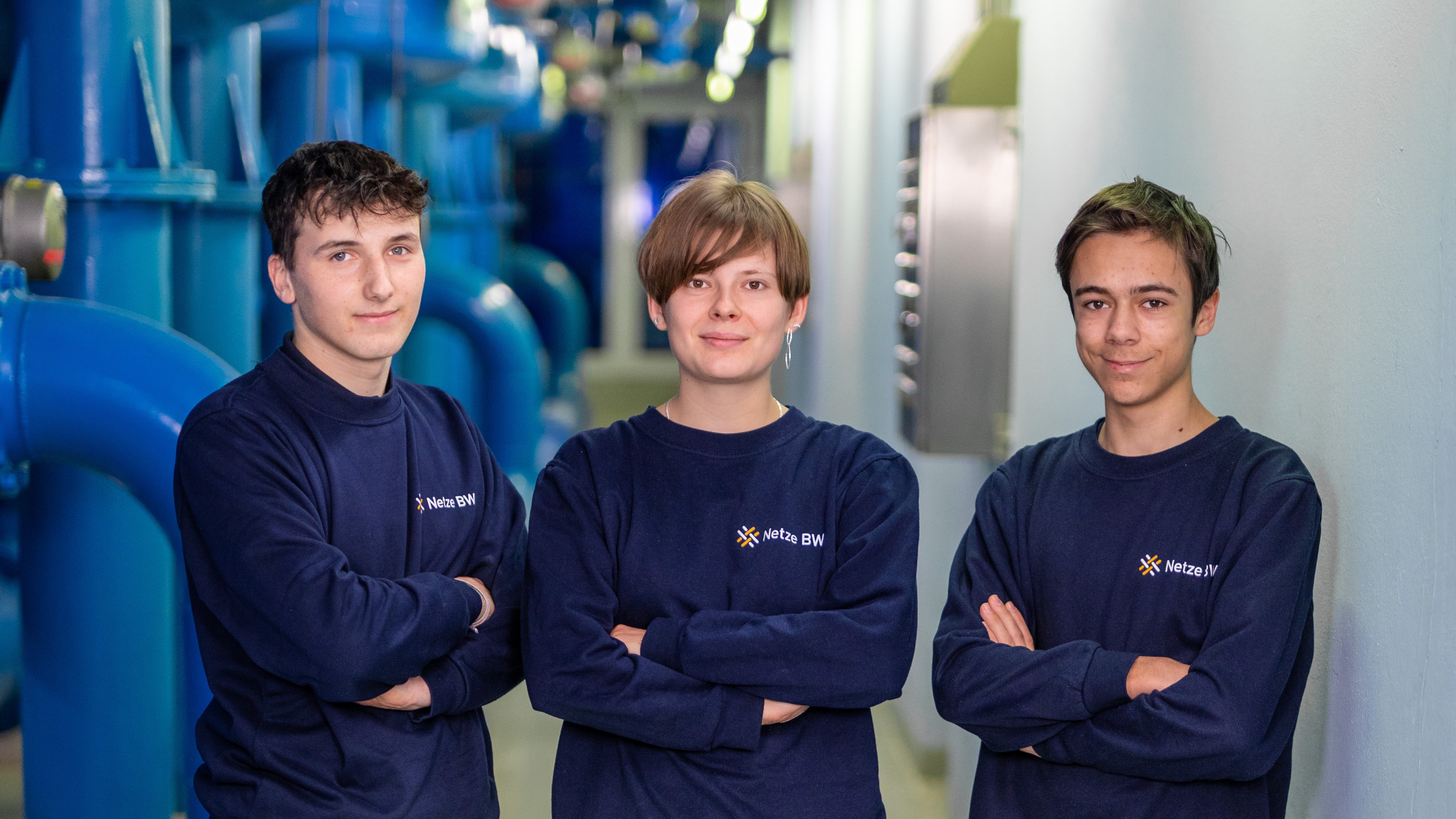 Drei Auszubildende im Filterraum, Wasserwerk Münster.