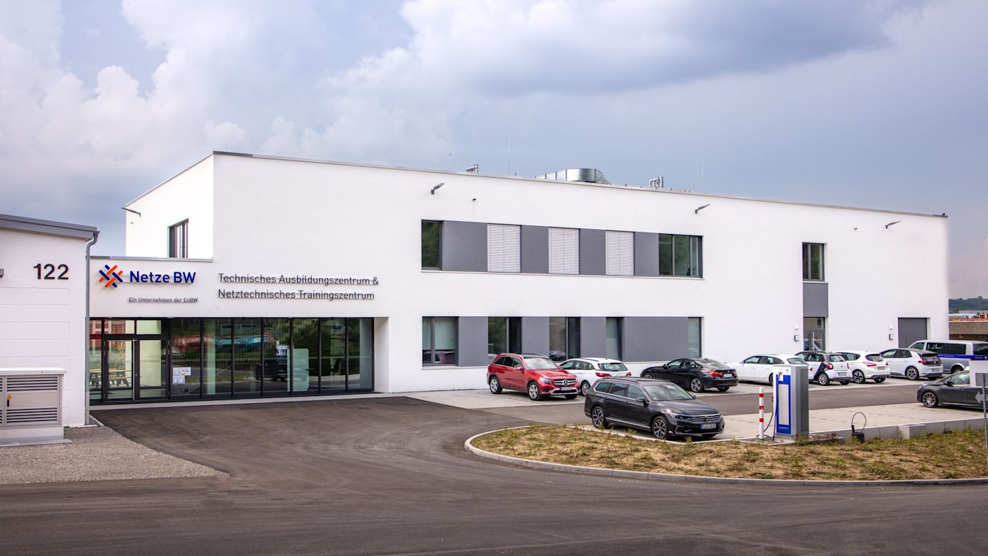 Netze BW Gebäude: Technisches Aus- & Trainingszentrum.