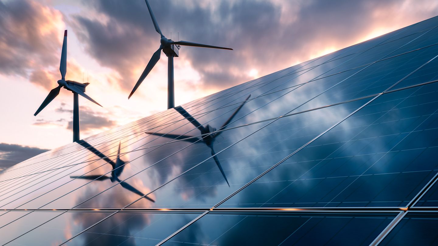Windkraftanlagen und Solarmodule.
